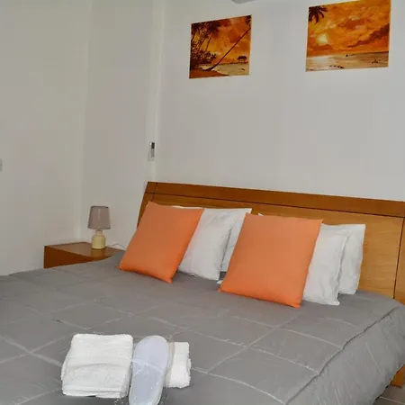 Apartament Queens Gardens - Kato - Next To Kings Ave Mall --- By Yiota *