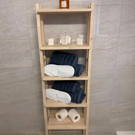 Queens Gardens - Kato - Next To Kings Ave Mall --- By Yiota Lägenhet Paphos