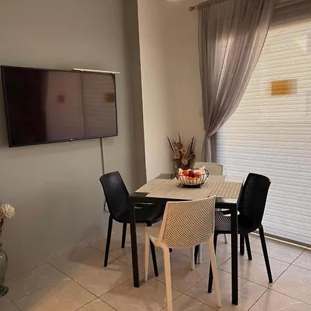 Queens Gardens - Kato - Next To Kings Ave Mall --- By Yiota Appartement