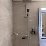 Apartment Queens Gardens - Kato - Next To Kings Ave Mall --- By Yiota